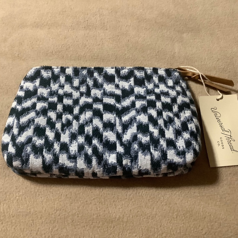 NWT Women’s Universal Threads Good Co Cloth Clutch/Cosmetic Bag, multi blue